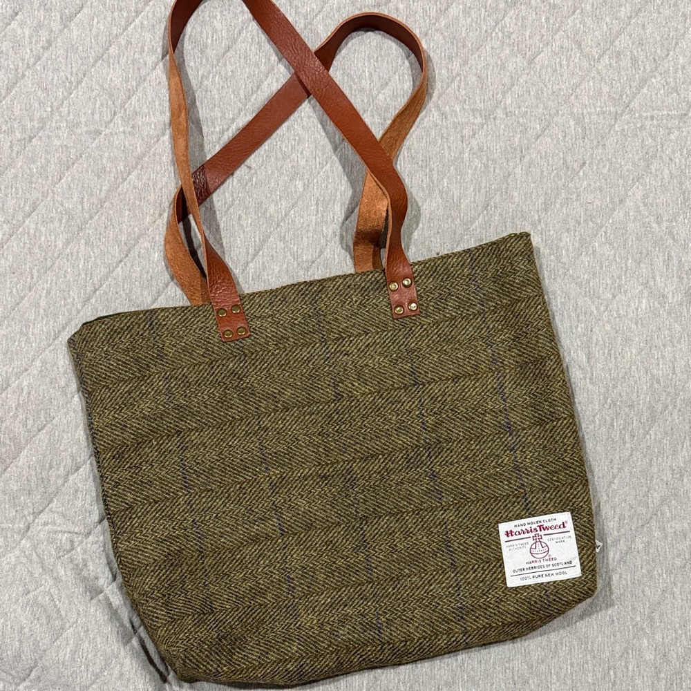 Stylish Brown Tweed Tote Bag